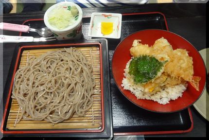 *ざるそば、天丼セット これは...