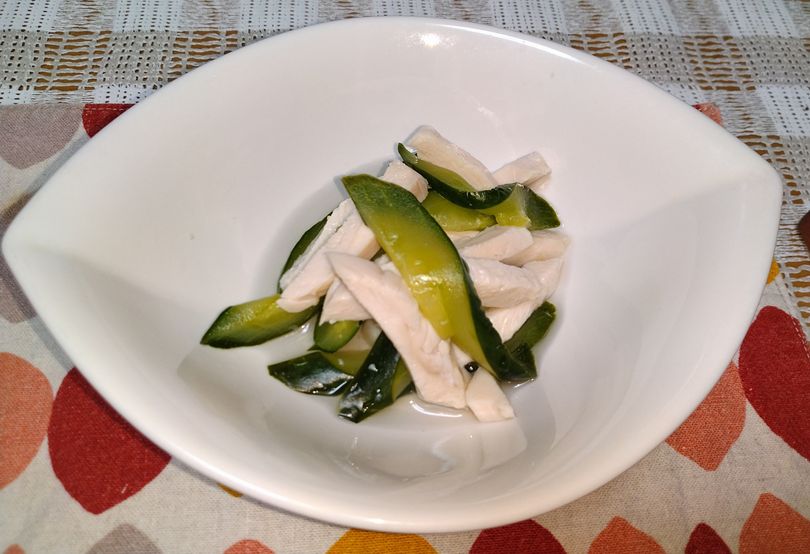 *鶏むね肉ときゅうりのお酢の物...