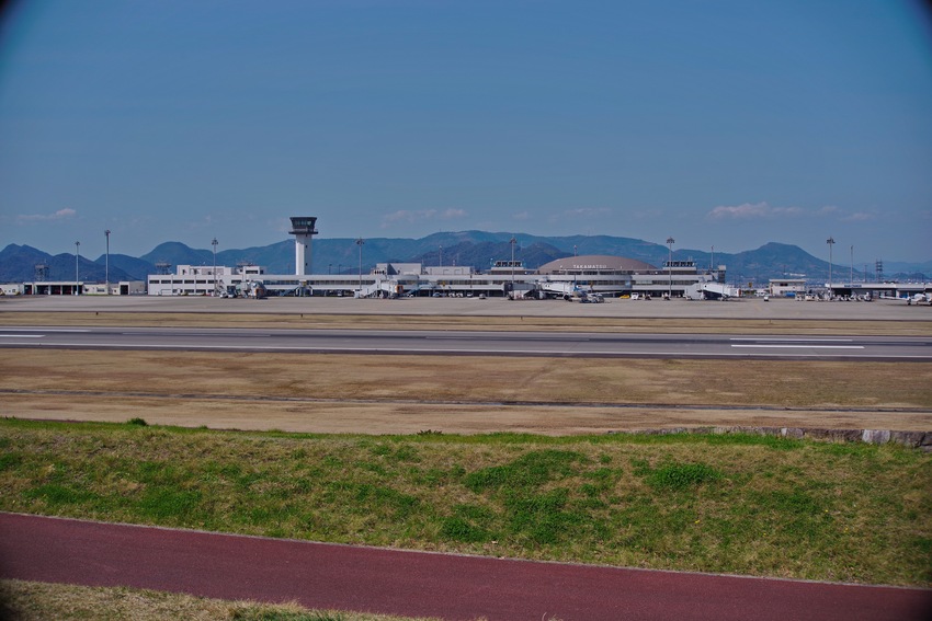 フルサイズ用レンズとして50m...