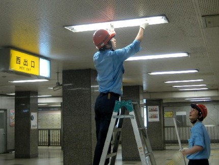 ＜駅の節電対策＞＠高速神戸駅