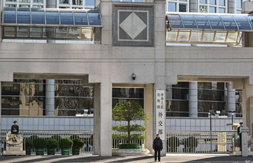 春節休暇、訪日自粛規制通知@中...