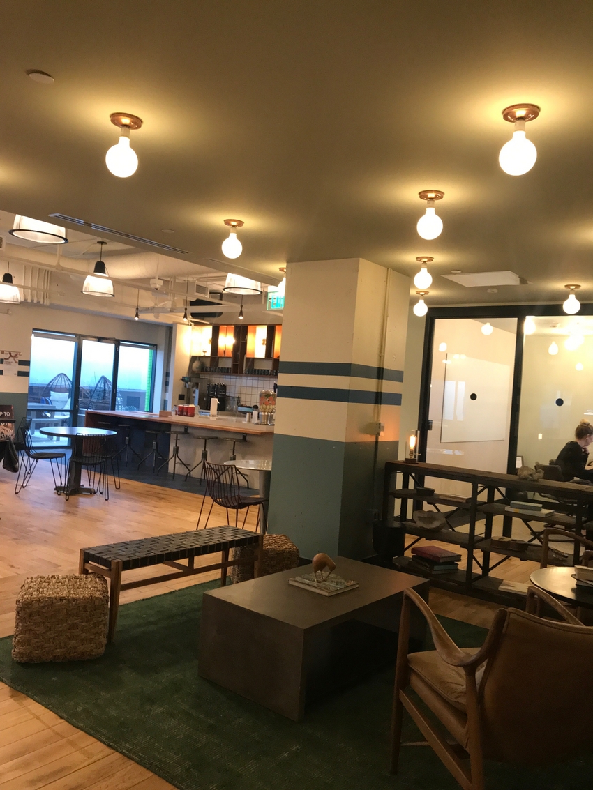ロサンゼルスタウン:WeWork ロングビーチ 〚LAオフィ...