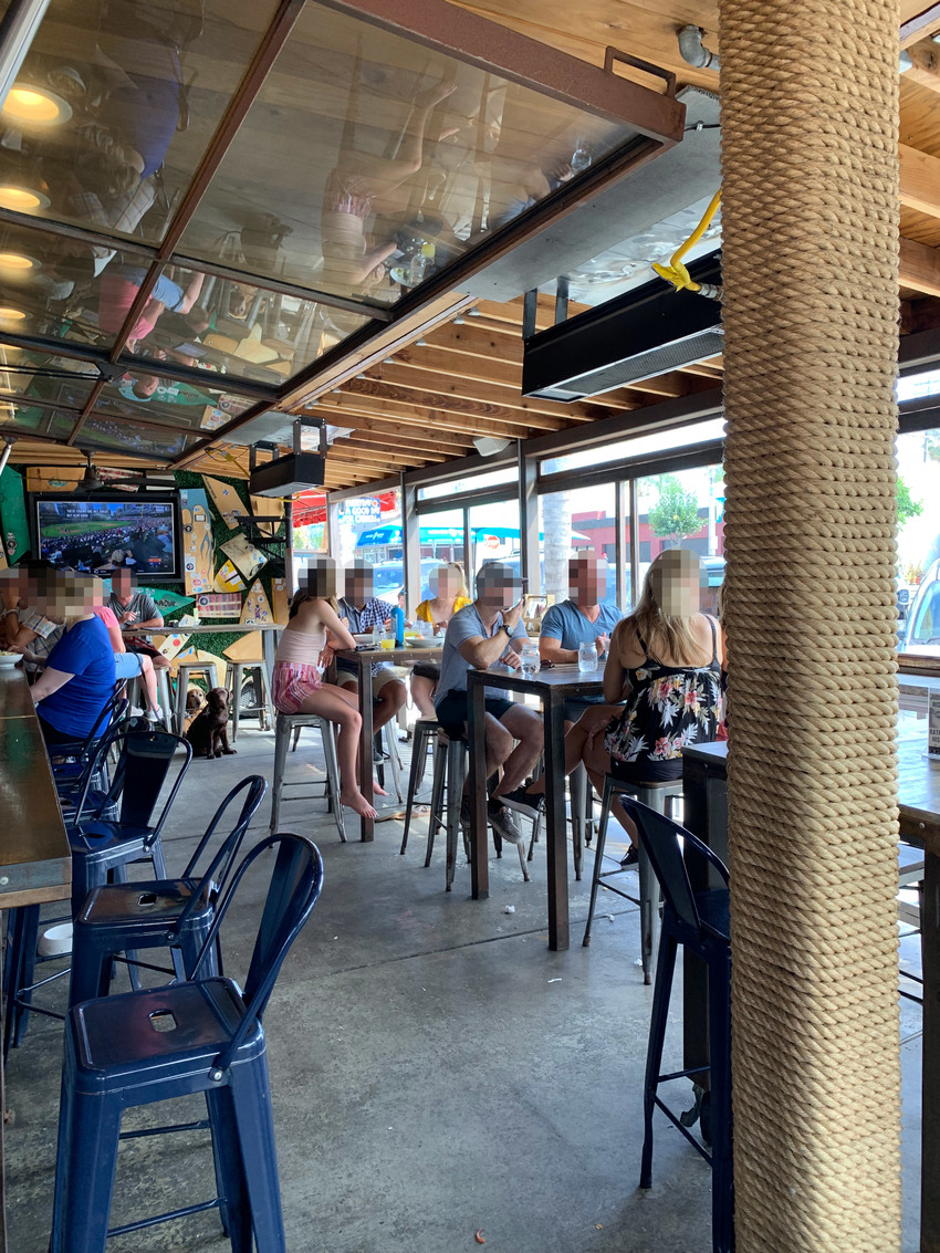 結構広いお店です