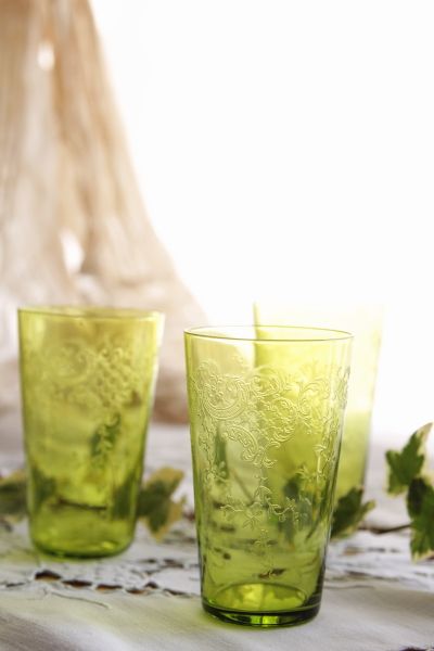 春と冬、年に二度だけ訪れるささ...