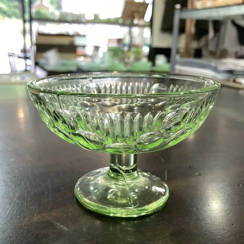 日なたに置くと静かに透きとおり...