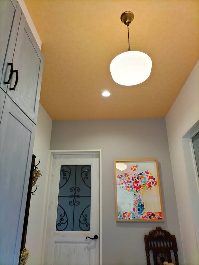 玄関のライトも悩みましたが、や...