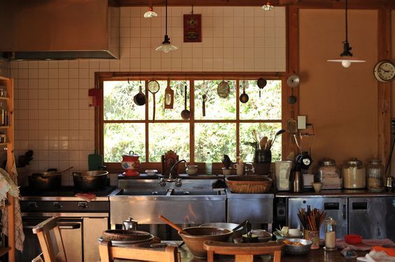 隠す台所ではなく、見せる台所で...