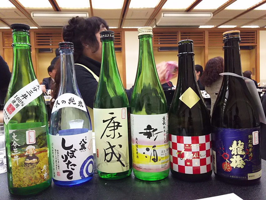 ６種の日本酒飲み比べ！