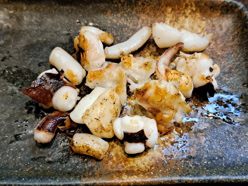 京橋3軒目も人気の「七津屋」...