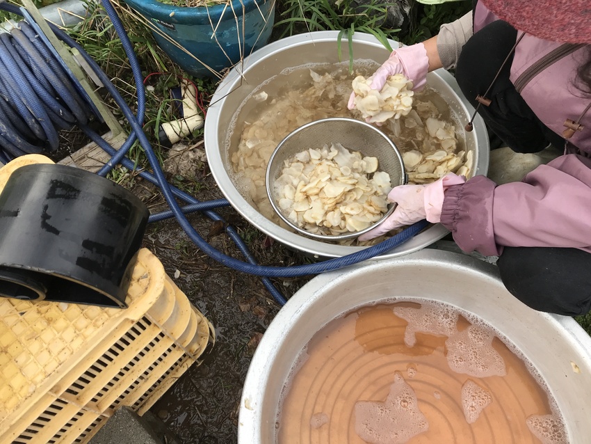 スライスしたものをもう一度洗い...