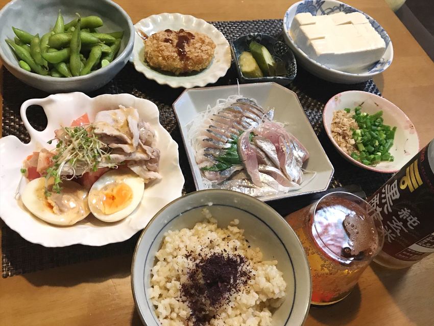 秋刀魚の刺身と玄米定食