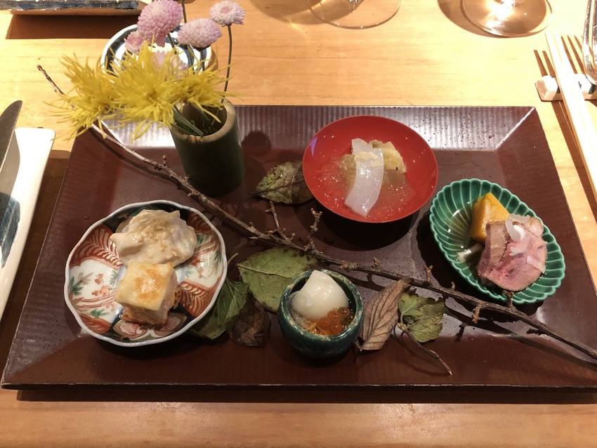 オードブル。上から時計回りに、...