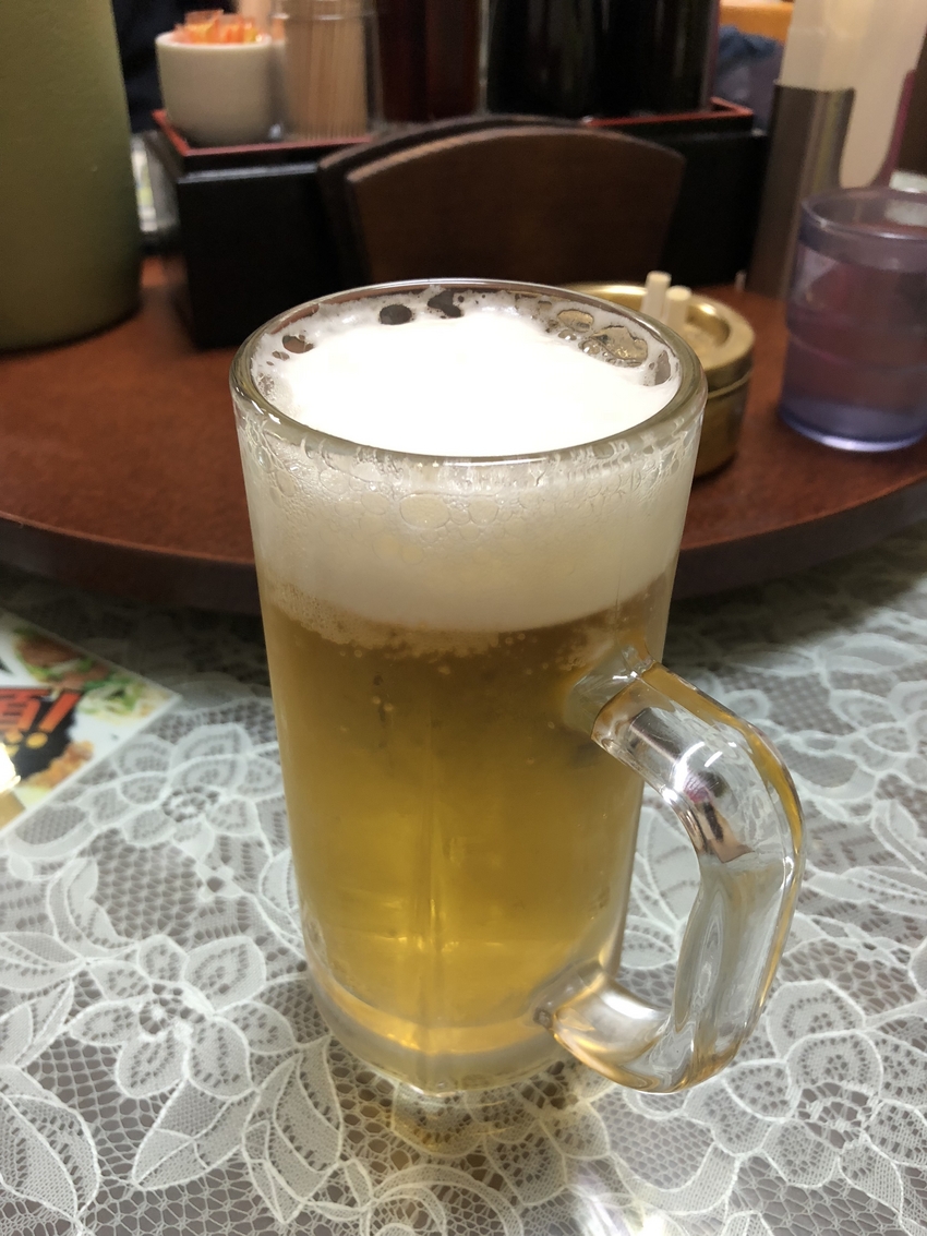 まずはビールで乾杯。