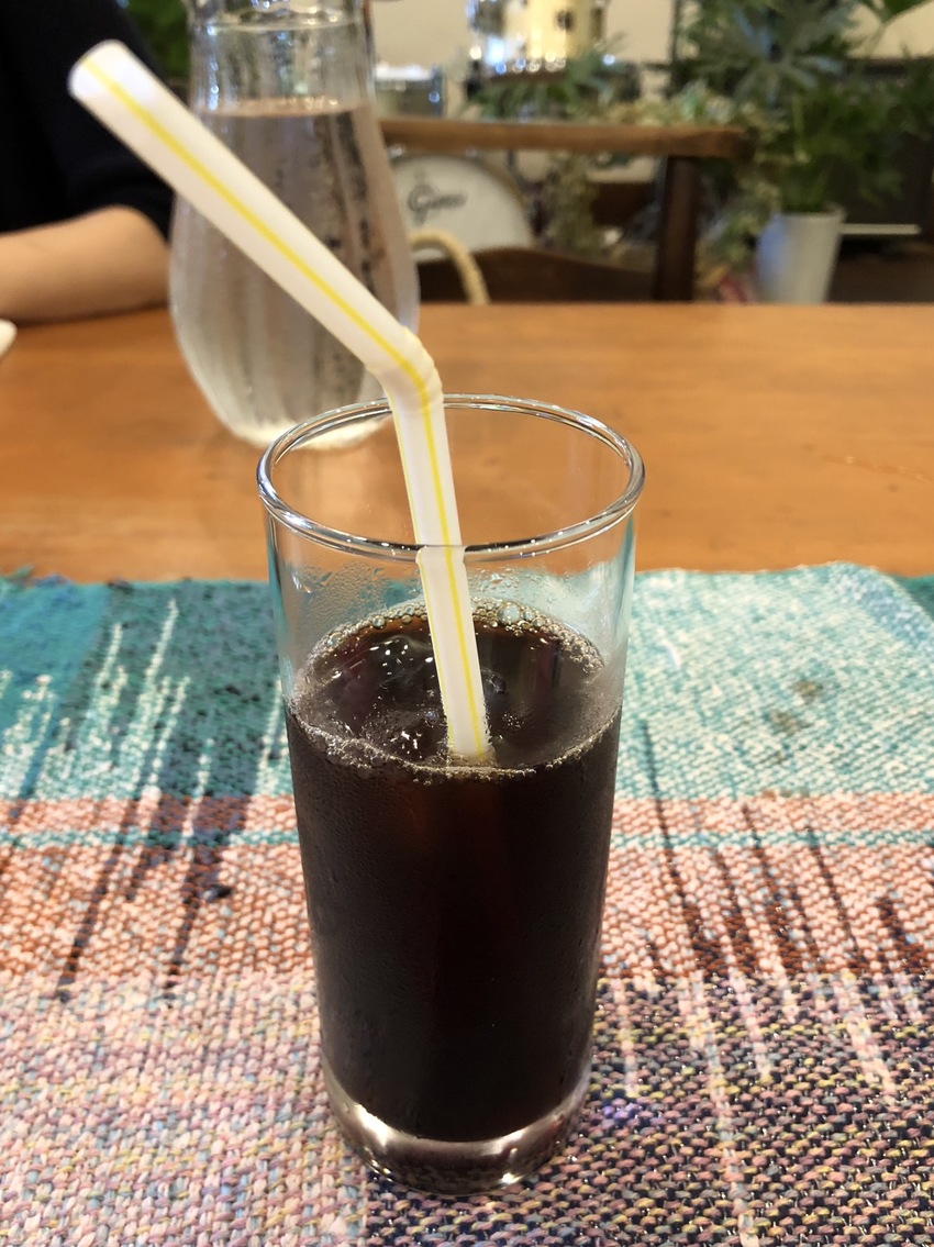 食後のコーヒーはアイスコーヒー...