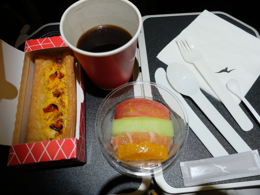 カンタス航空の機内食朝食。とて...