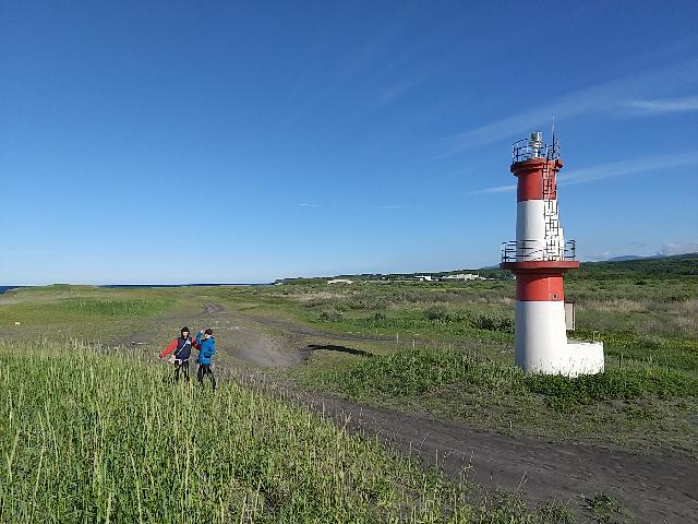 同行のお嬢様二人は観光気分。い...