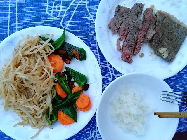 今夜はステーキ。それもちと奮発...