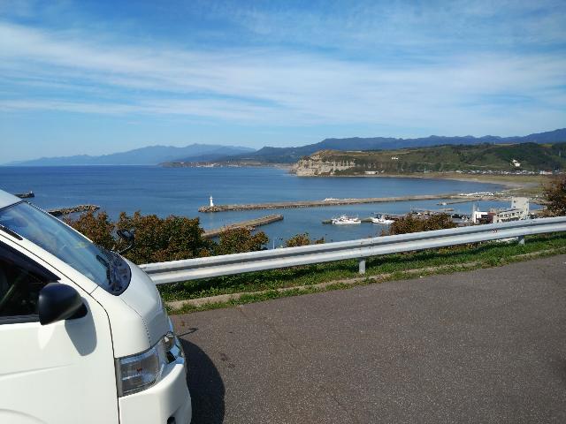 乙部港が見下ろせる公園。...