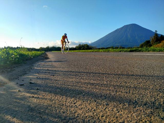 バックは羊蹄山(蝦夷富士)...
