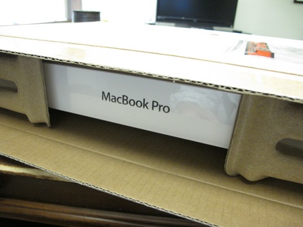 MacBook が届きました