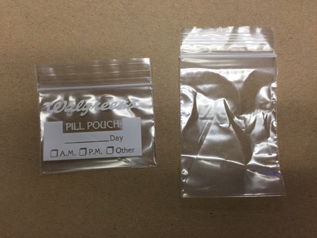 米国と日本の薬入れ用のプラスチ...