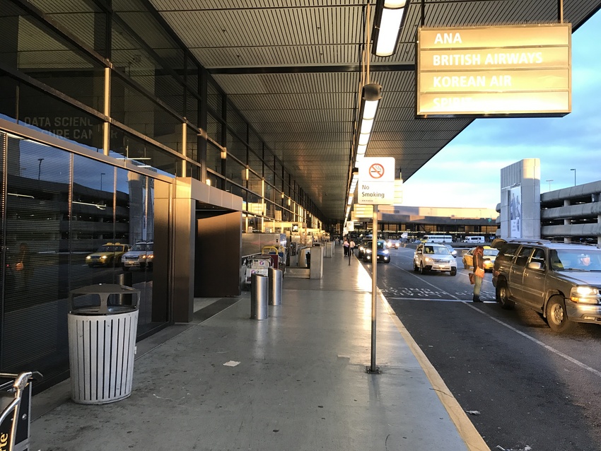 シアトル・タコマ空港に到着