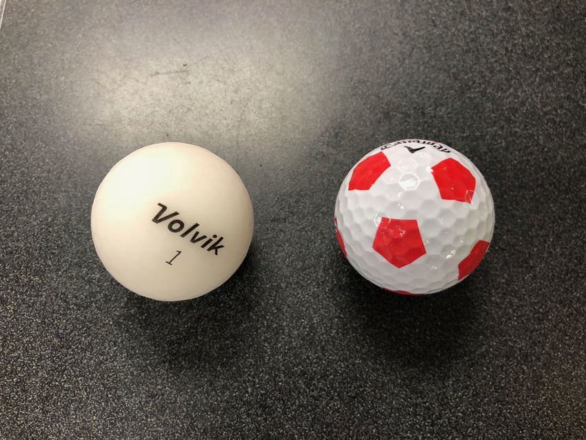 同じ大きさのボール どっちが大...