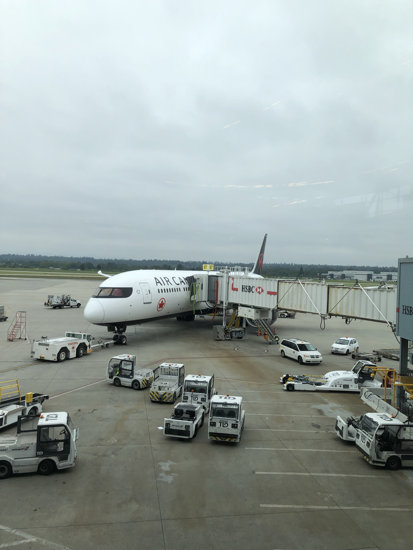 バンクーバーから台北12時間 ...