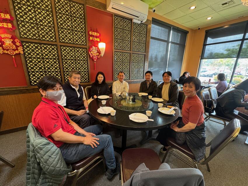 株主総会・役員会の後、お客様を...