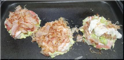 お盆の真っただ中にお好み焼き−...