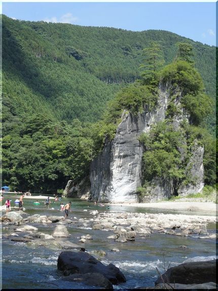 久万川の河原でお弁当−2010...