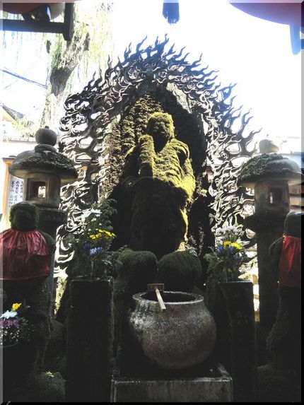 法善寺さんへ　　(^^ゞ