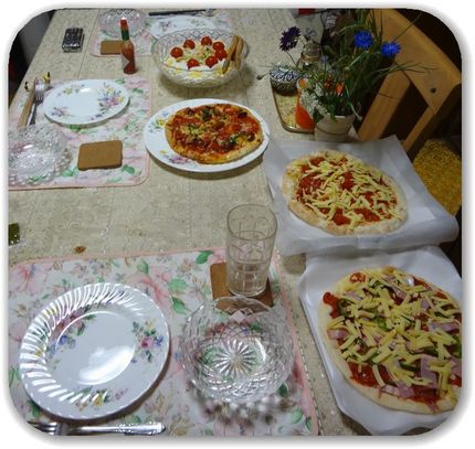 ゴルフの日の晩御飯はピザ！(^...