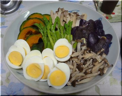 シリコンスチーマーで蒸し野菜・...