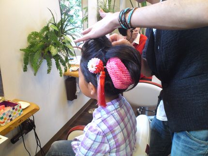 まず、ヘアサロン