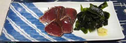 ＊戻りガツオの藁焼きたたき