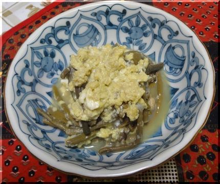 ＊ワラビとお揚げさんのたいたん