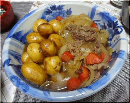 ＊新じゃが丸々揚げ煮肉じゃが ...
