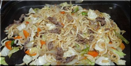 ＊焼うどん （牛肉、玉ねぎ、キ...