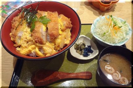 *かつ丼(1039円) 志度C...