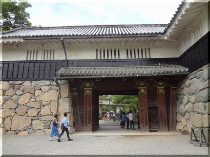 「黒門」まではいりました。(^...