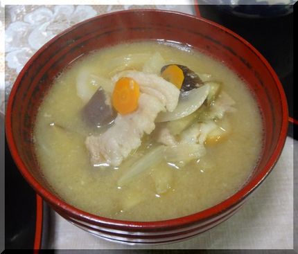 ＊豚汁 豚バラ、玉ねぎ、牛蒡、...