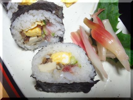 卵、ハリイカ、煮穴子、マグロの...
