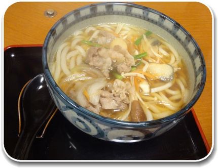 *肉うどん 880円 姫の大...