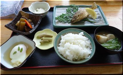 *あめご定食 1000円 どれ...