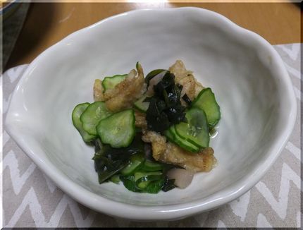 ＊鶏皮酢 鶏の皮をから揚げして...