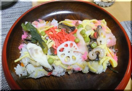 ＊讃岐の春のばら寿司 到来物で...