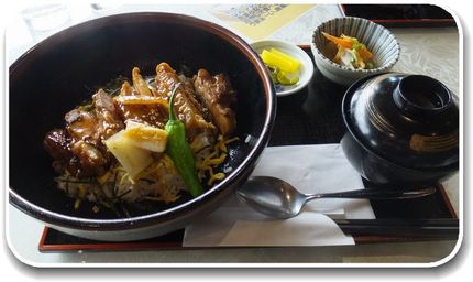 ＊阿波尾鶏照り焼き丼