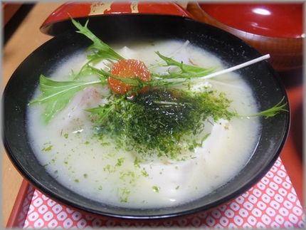 讃岐の餡餅雑煮でなく、大阪の白...