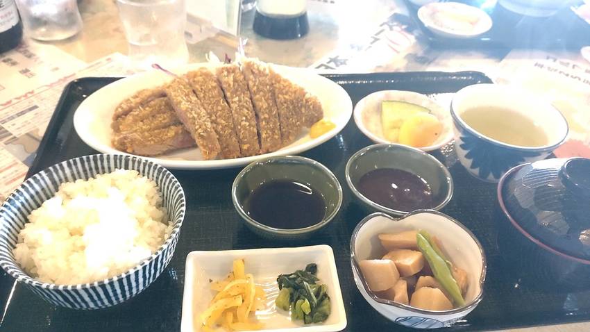 *ビフカツ定食 Eveにいただ...